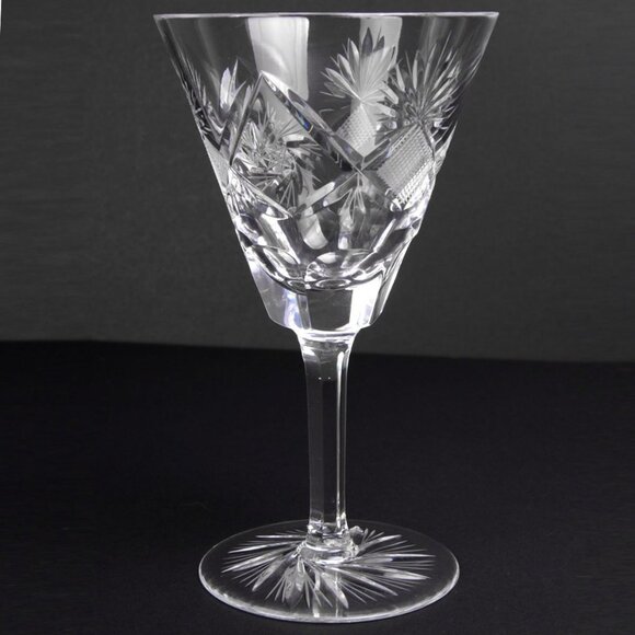 W J Hughes Crystal Janessa Water or Wine Glasses, Cut Star/Pinwheel /Fan Set 11 - Picture 6 of 13